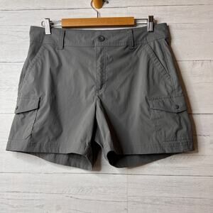 Eddie Bauer Shorts Womens Size 12 Light Gray Cargo Utility Stretch Snap Pockets